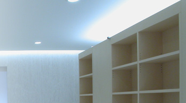 �n�i�X�^�W�I